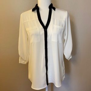 ❌SOLD❌ Express White and Black Long Sleeve Blouse